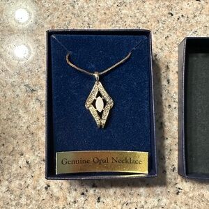 Vintage Ronte of Beverly Hills Genuine Opal Necklace